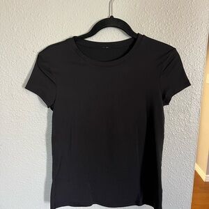 Alo Black Women's T-Shirt